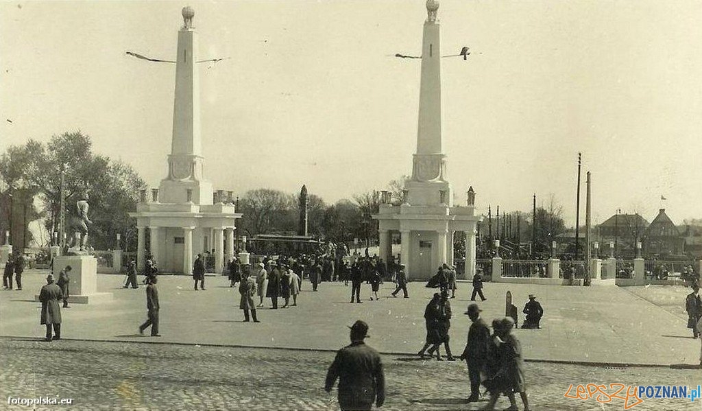 Wejśćie na Targi w 1929 r.  Foto: fotopolska