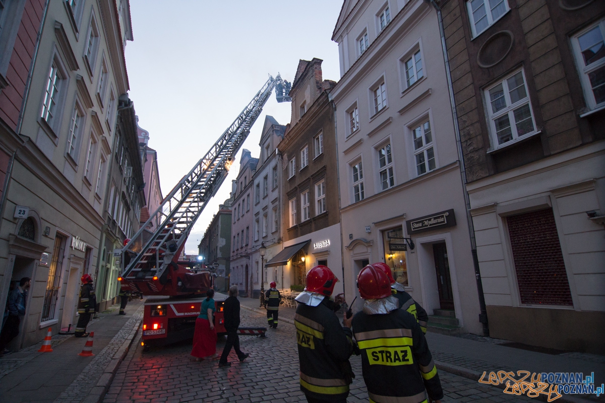 Interwencja Straży Pożarnej na ulicy Wodnej Foto: lepszyPOZNAN.pl / Piotr Rychter Interwencja Straży Pożarnej na ulicy Wodnej Foto: lepszyPOZNAN.pl / Piotr Rychter