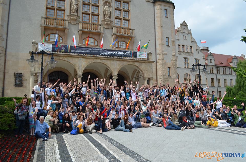 Uczestnicy_przed_Aula_Uniwersytecka_fot-Michal_Kazmierczak Foto: Uczestnicy_przed_Aula_Uniwersytecka_fot-Michal_Kazmierczak Foto: