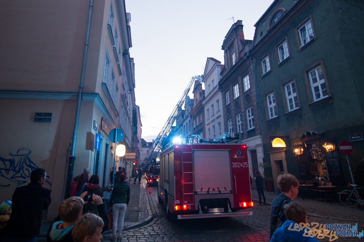 Interwencja Straży Pożarnej na ulicy Wodnej Foto: lepszyPOZNAN.pl / Piotr Rychter Interwencja Straży Pożarnej na ulicy Wodnej Foto: lepszyPOZNAN.pl / Piotr Rychter