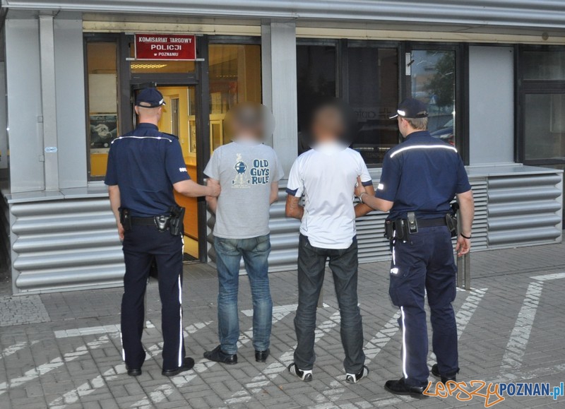 Złodzieje - ojciec i syn zatrzymani przez policję Foto: Wielkopolska Policja Złodzieje - ojciec i syn zatrzymani przez policję Foto: Wielkopolska Policja