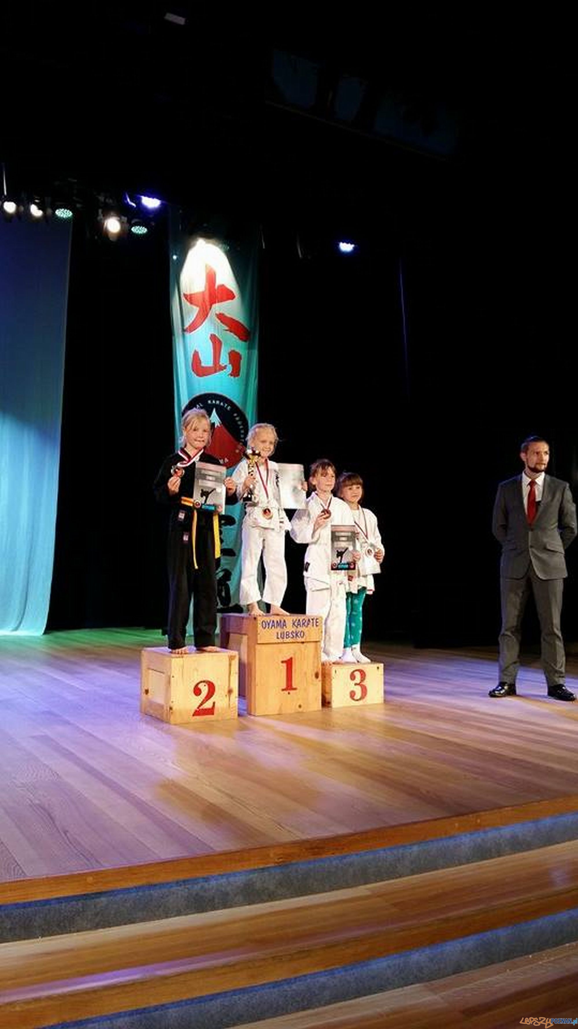 Pola - VIII Polsko-Niemieckich Mistrzostwach Karate w Kata i Kobudo Foto: wssw.poznan.pl Pola - VIII Polsko-Niemieckich Mistrzostwach Karate w Kata i Kobudo Foto: wssw.poznan.pl