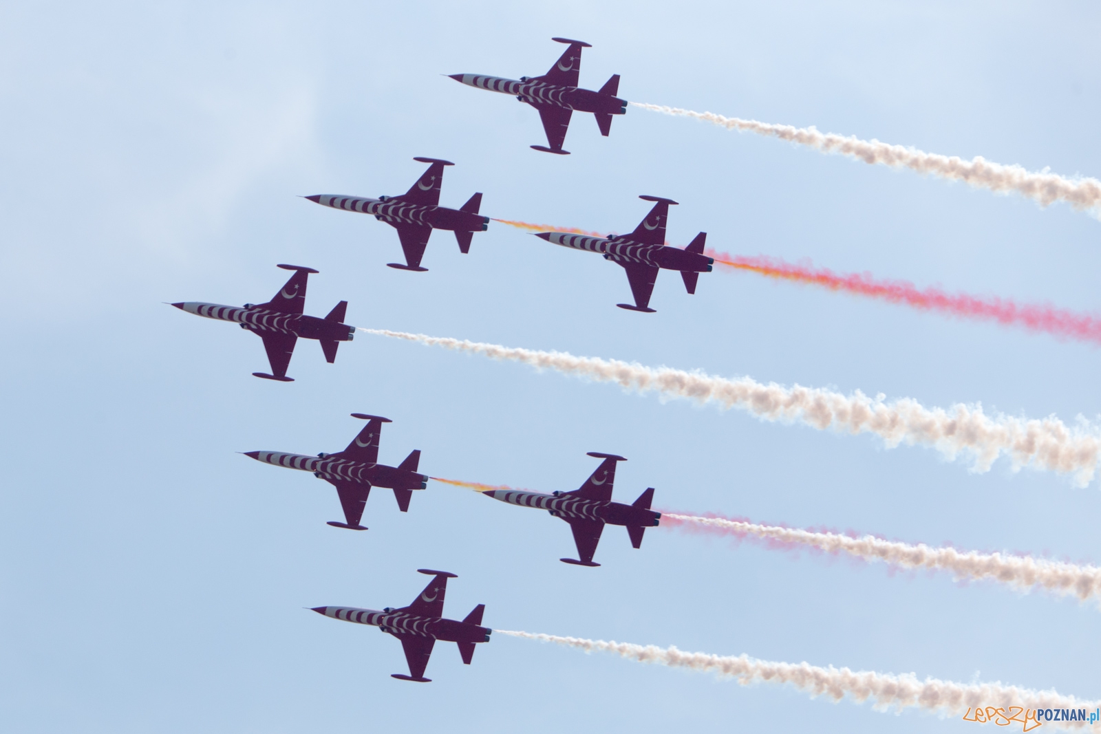 Aerofestival 2015 - Turkish Stars (Türk Yıldızları) Foto: lepszyPOZNAN.pl /Piotr Rychter Aerofestival 2015 - Turkish Stars (Türk Yıldızları) Foto: lepszyPOZNAN.pl /Piotr Rychter
