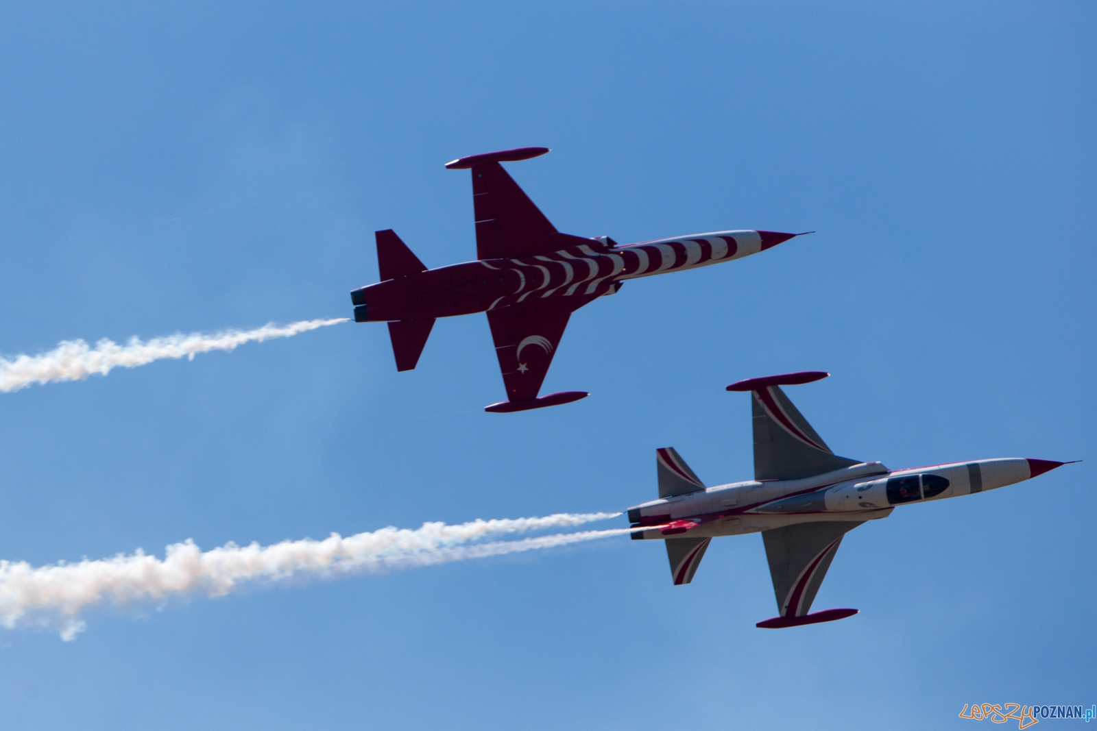 Aerofestival 2015 - Turkish Stars (Türk Yıldızları) Foto: lepszyPOZNAN.pl /Piotr Rychter Aerofestival 2015 - Turkish Stars (Türk Yıldızları) Foto: lepszyPOZNAN.pl /Piotr Rychter