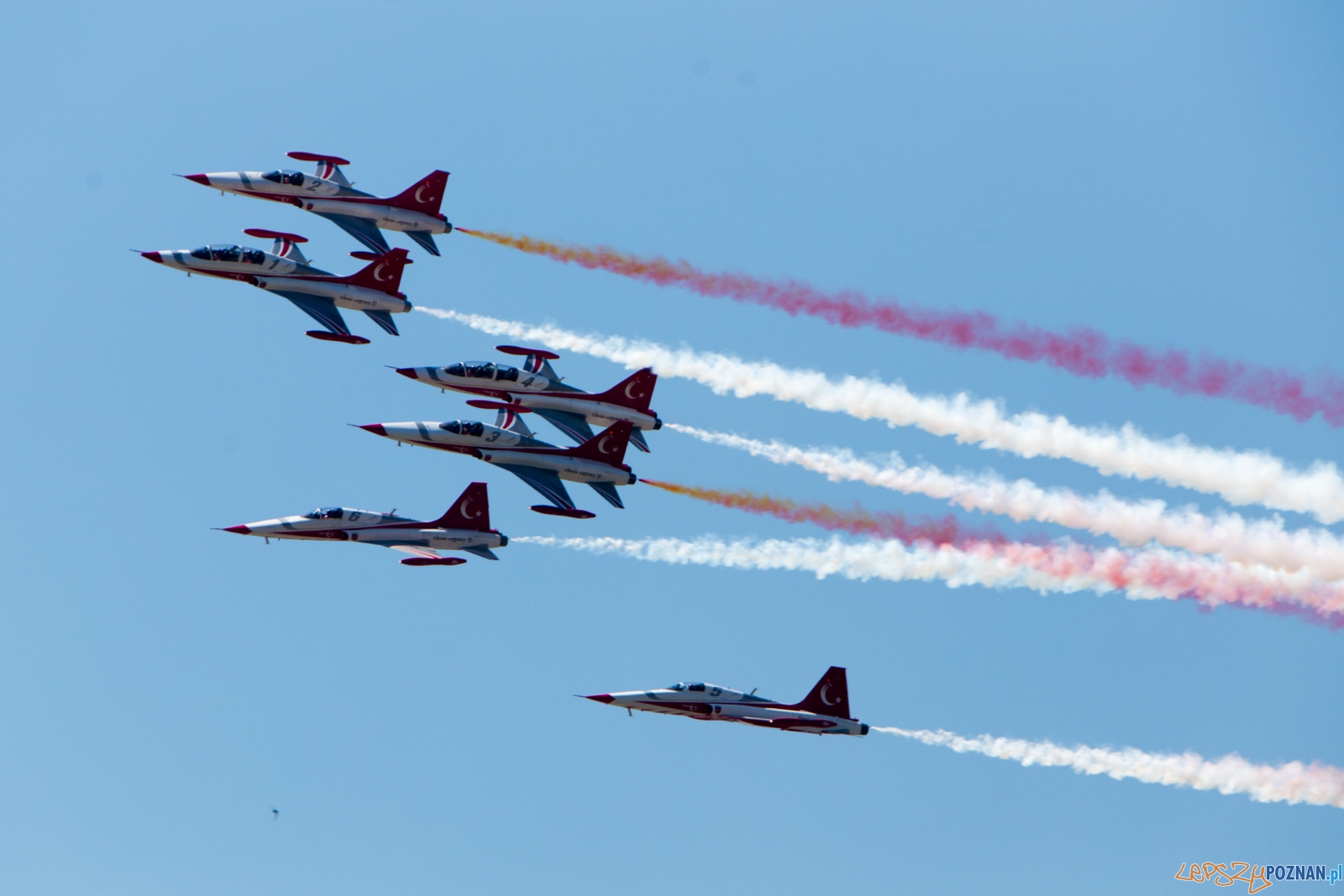 Aerofestival 2015 - Turkish Stars (Türk Yıldızları) Foto: lepszyPOZNAN.pl /Piotr Rychter Aerofestival 2015 - Turkish Stars (Türk Yıldızları) Foto: lepszyPOZNAN.pl /Piotr Rychter