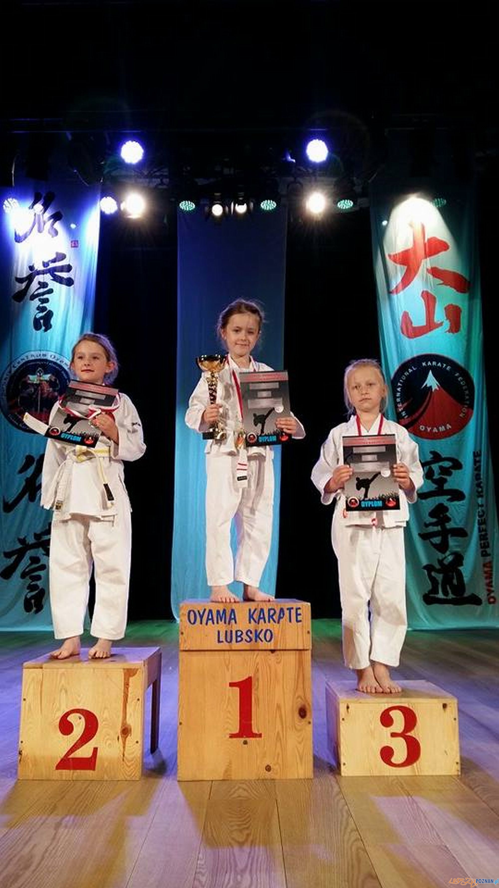 Pola - VIII Polsko-Niemieckich Mistrzostwach Karate w Kata i Kobudo Foto: wssw.poznan.pl Pola - VIII Polsko-Niemieckich Mistrzostwach Karate w Kata i Kobudo Foto: wssw.poznan.pl