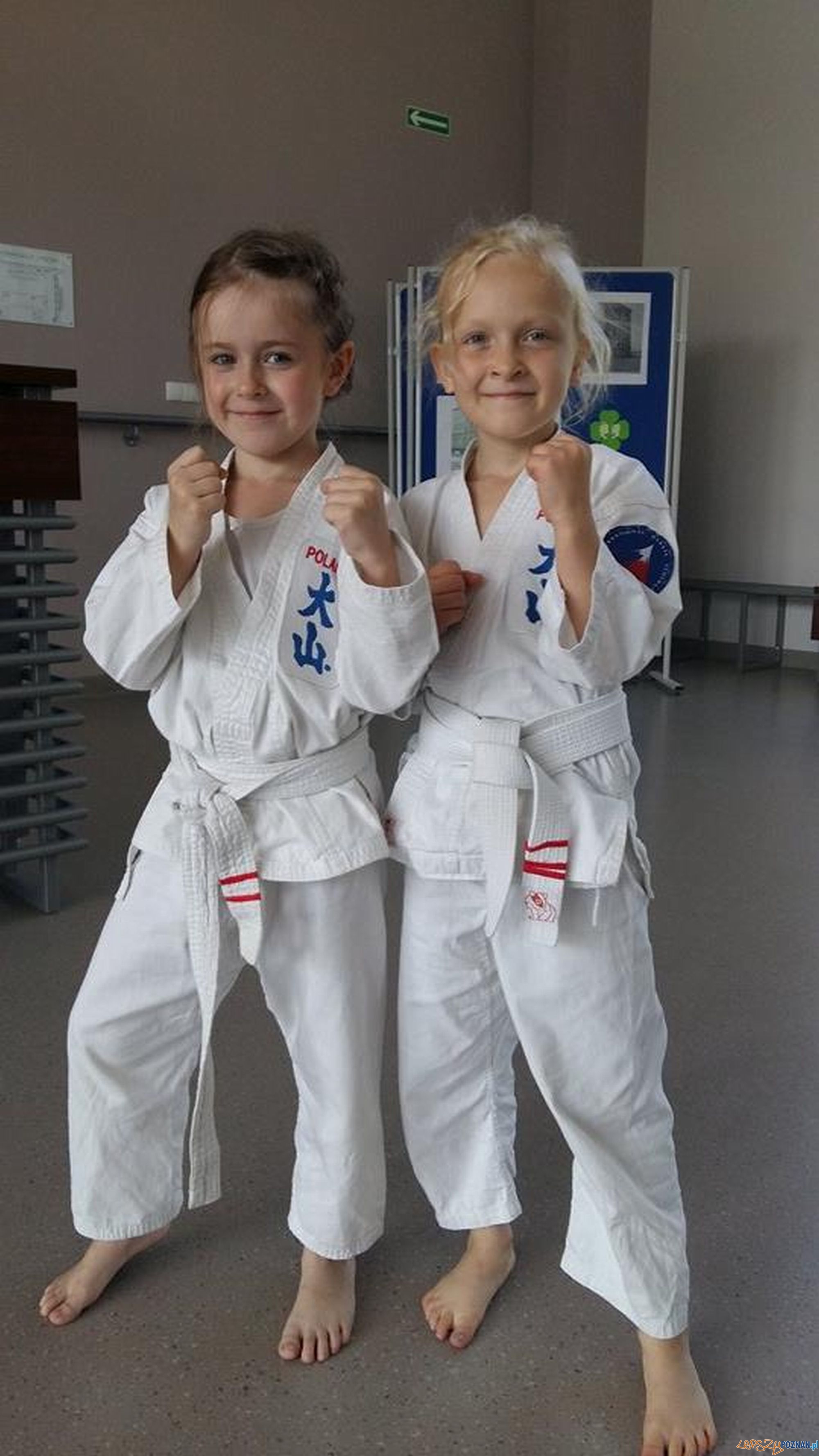 Pola i Natasza - VIII Polsko-Niemieckich Mistrzostwach Karate w Kata i Kobudo Foto: wssw.poznan.pl Pola i Natasza - VIII Polsko-Niemieckich Mistrzostwach Karate w Kata i Kobudo Foto: wssw.poznan.pl