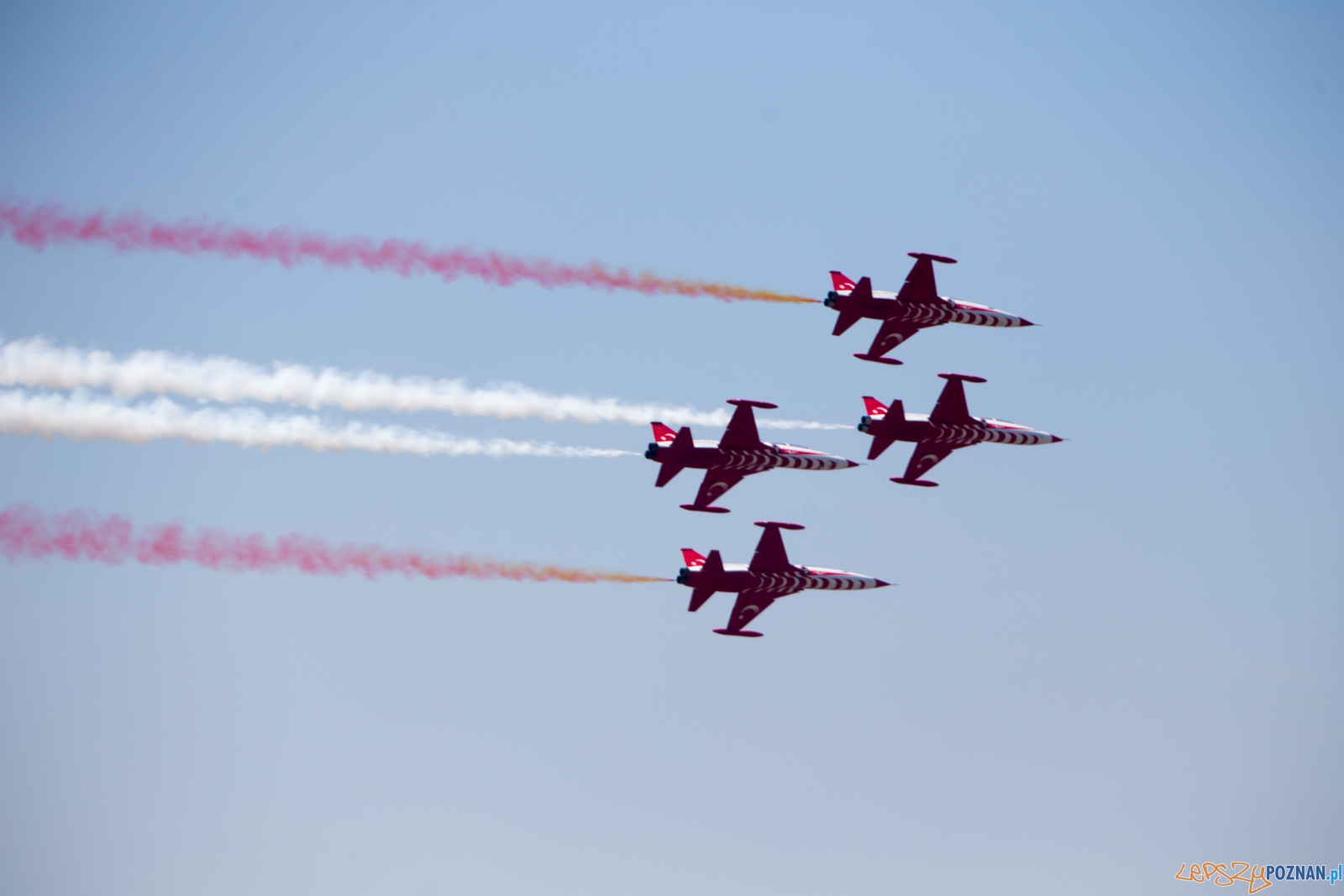 Aerofestival 2015 - Turkish Stars (Türk Yıldızları) Foto: lepszyPOZNAN.pl /Piotr Rychter Aerofestival 2015 - Turkish Stars (Türk Yıldızları) Foto: lepszyPOZNAN.pl /Piotr Rychter