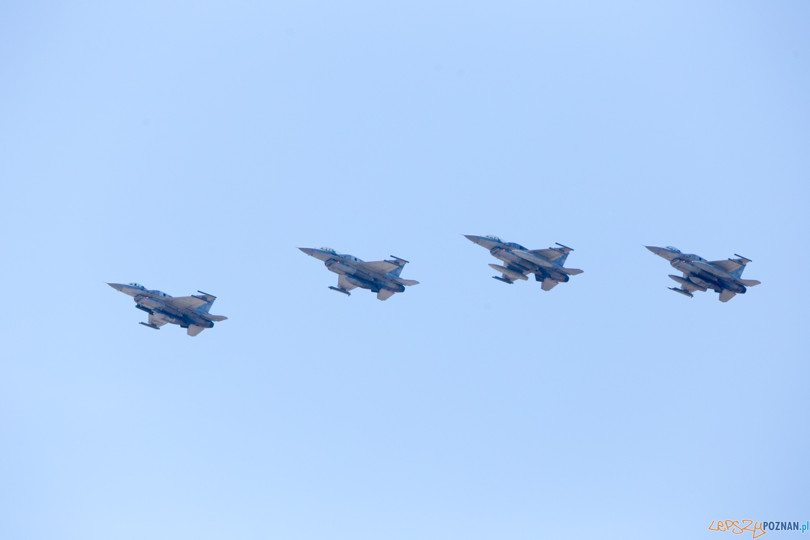 Aerofestival 2015 - F16 Foto: lepszyPOZNAN.pl /Piotr Rychter Aerofestival 2015 - F16 Foto: lepszyPOZNAN.pl /Piotr Rychter