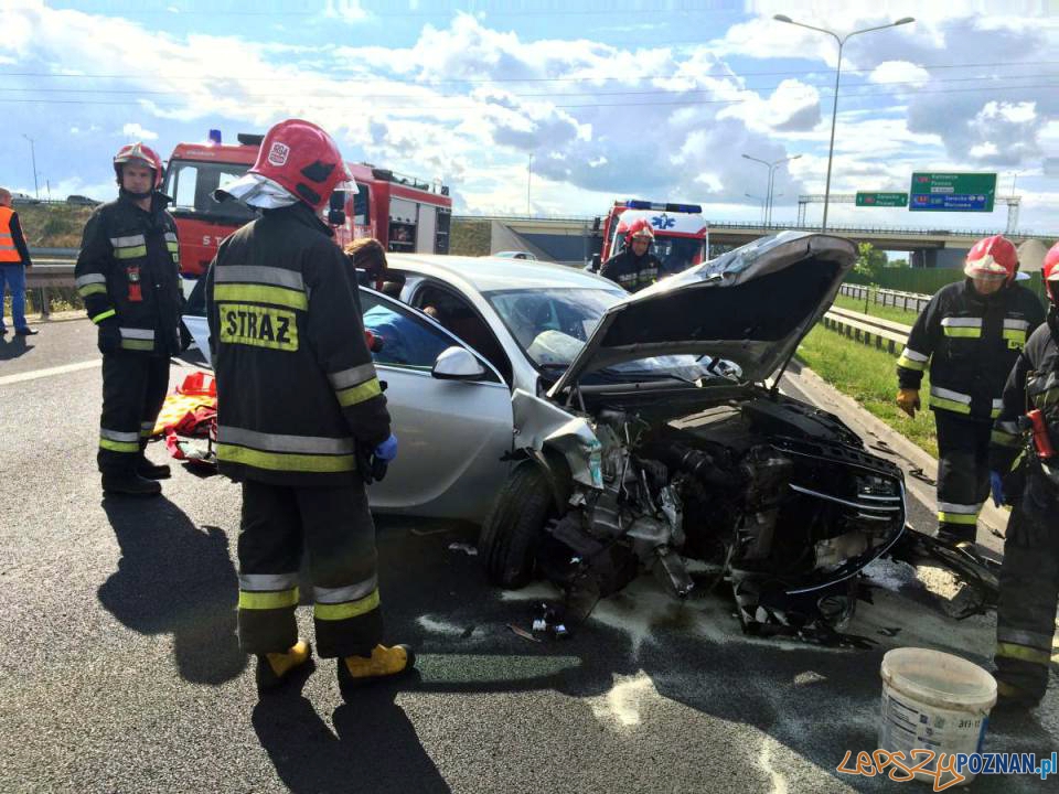 Wypadki na drogach Foto: PSP w Poznaniu JRG-4 Wypadki na drogach Foto: PSP w Poznaniu JRG-4