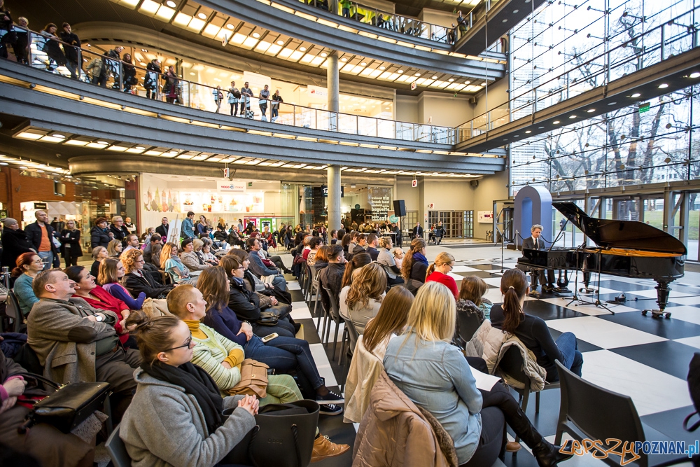 Młodzi Wirtuozi na Szachownicy - V edycja, fot. J. Wittchen - 3 Foto: All rights reserved.
Jakub Wittchen
www.jakubwittchen.com Młodzi Wirtuozi na Szachownicy - V edycja, fot. J. Wittchen - 3 Foto: All rights reserved.
Jakub Wittchen
www.jakubwittchen.com