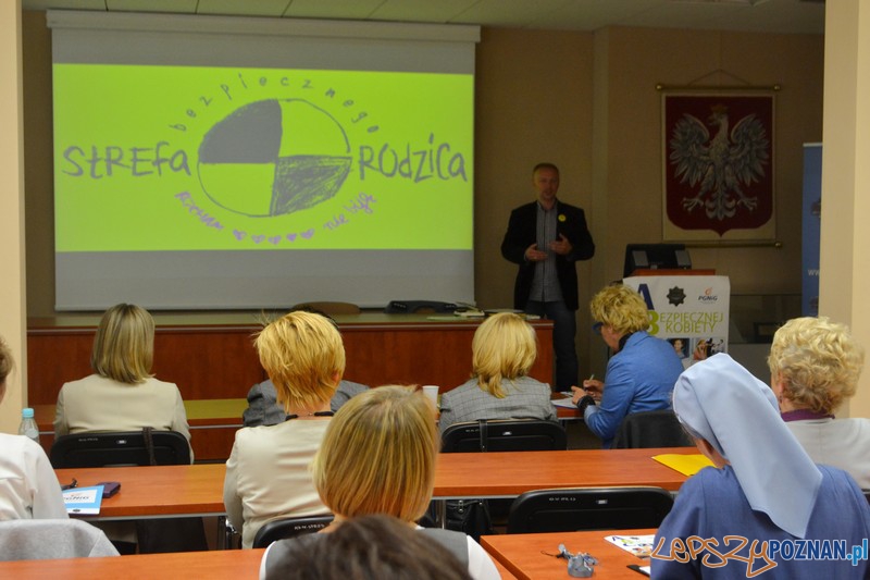Akademia Bezpiecznej Kobiety - podsumowanie piątej edycji projektu Foto: KW Policji w Poznaniu Akademia Bezpiecznej Kobiety - podsumowanie piątej edycji projektu Foto: KW Policji w Poznaniu