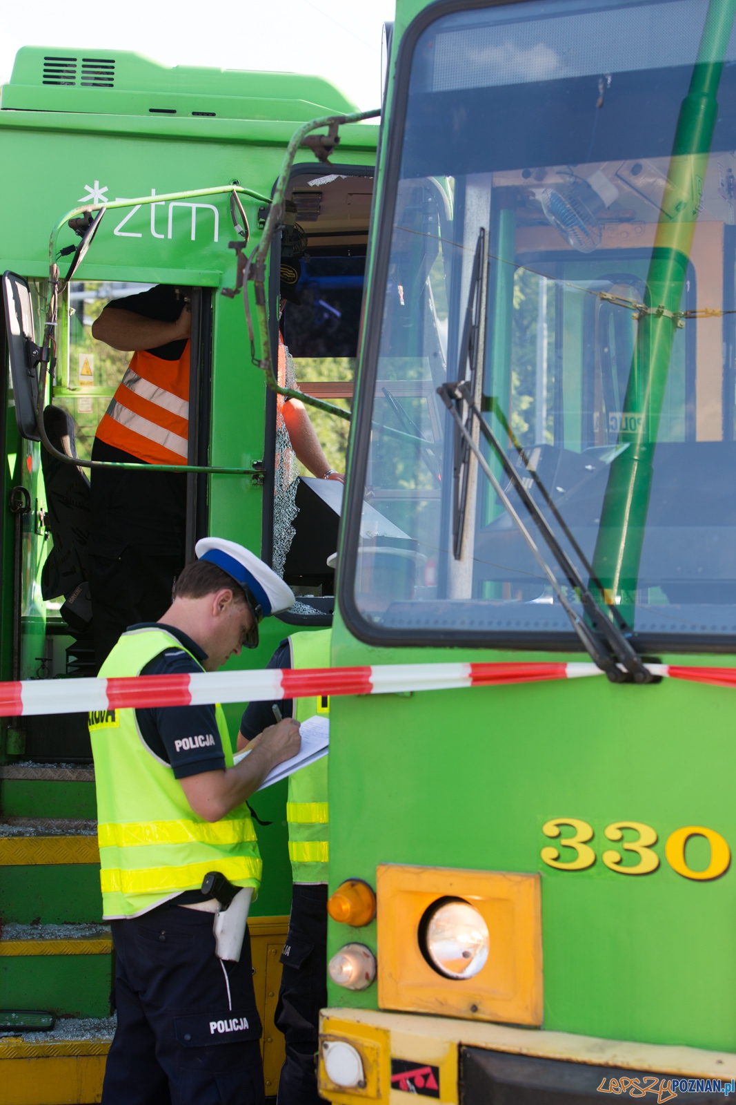 Wypadek tramwajów na rondzie Jana Nowaka Jeziorańskiego Foto: lepszyPOZNAN.pl / Piotr Rychter Wypadek tramwajów na rondzie Jana Nowaka Jeziorańskiego Foto: lepszyPOZNAN.pl / Piotr Rychter
