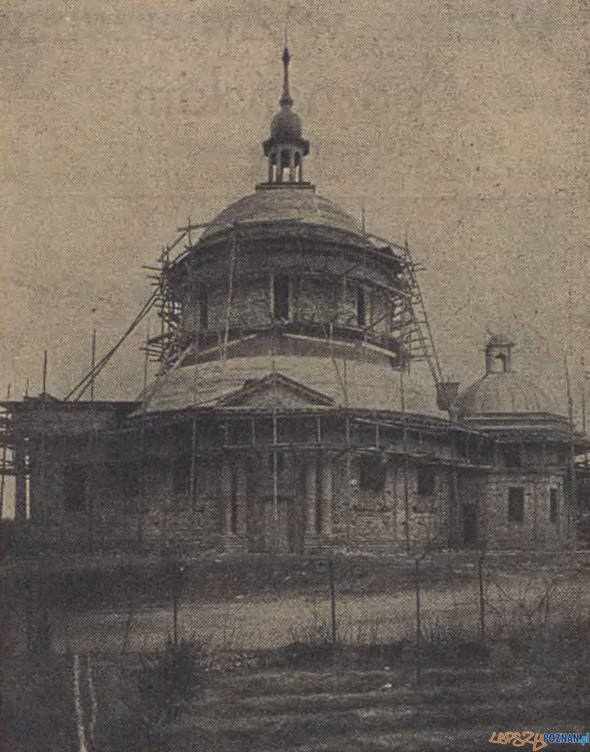 Budowa kościoła na Sołaczu Foto: Zdjęcie z "Ilustracji Poznańskiej i Nowin Sportowych" z 11 marca 1930 r. / fotopolska Budowa kościoła na Sołaczu Foto: Zdjęcie z "Ilustracji Poznańskiej i Nowin Sportowych" z 11 marca 1930 r. / fotopolska