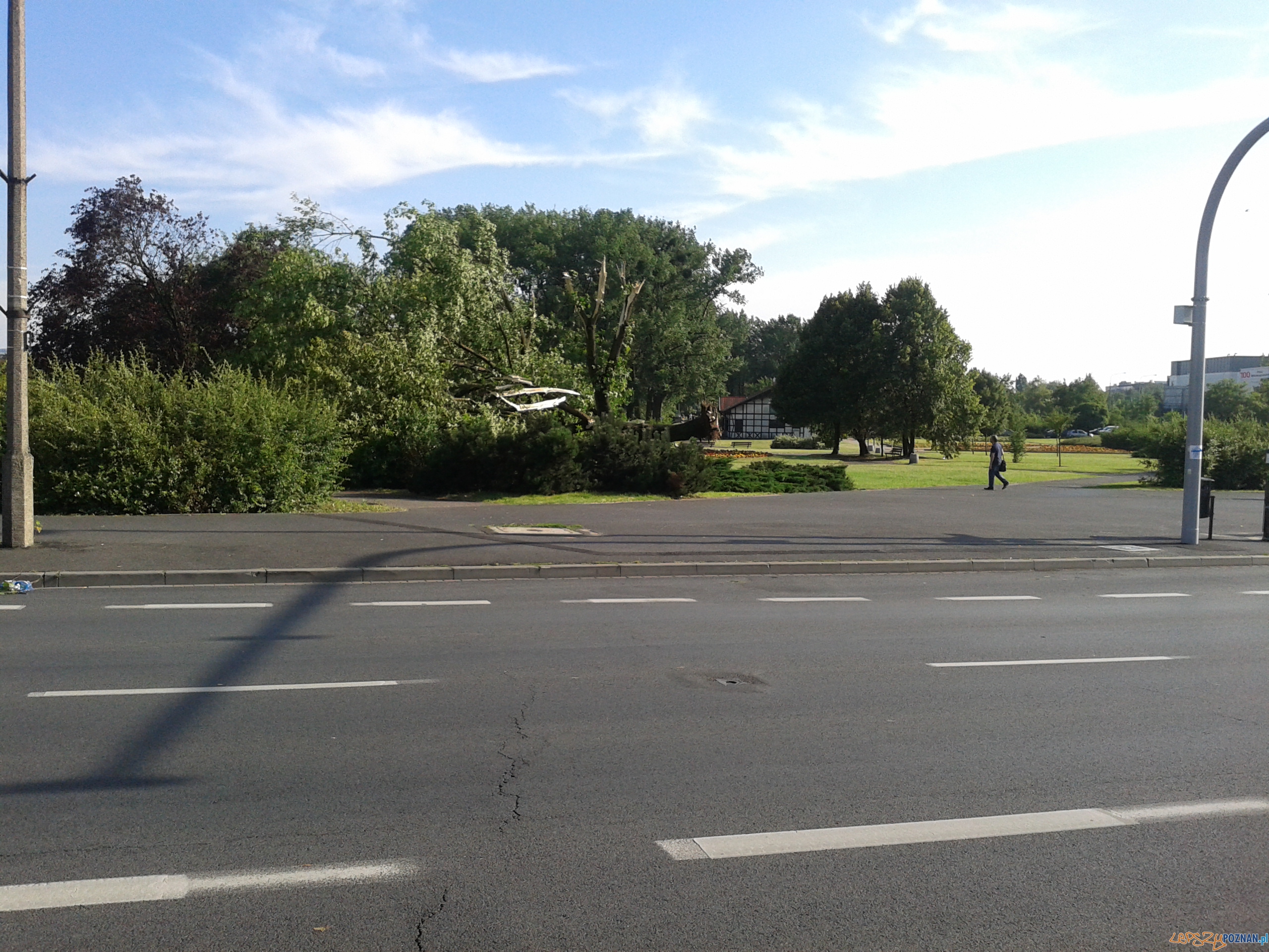 Gwałtowna burza przeszła nad Poznaniem - Śródka Foto: Janina Gwałtowna burza przeszła nad Poznaniem - Śródka Foto: Janina