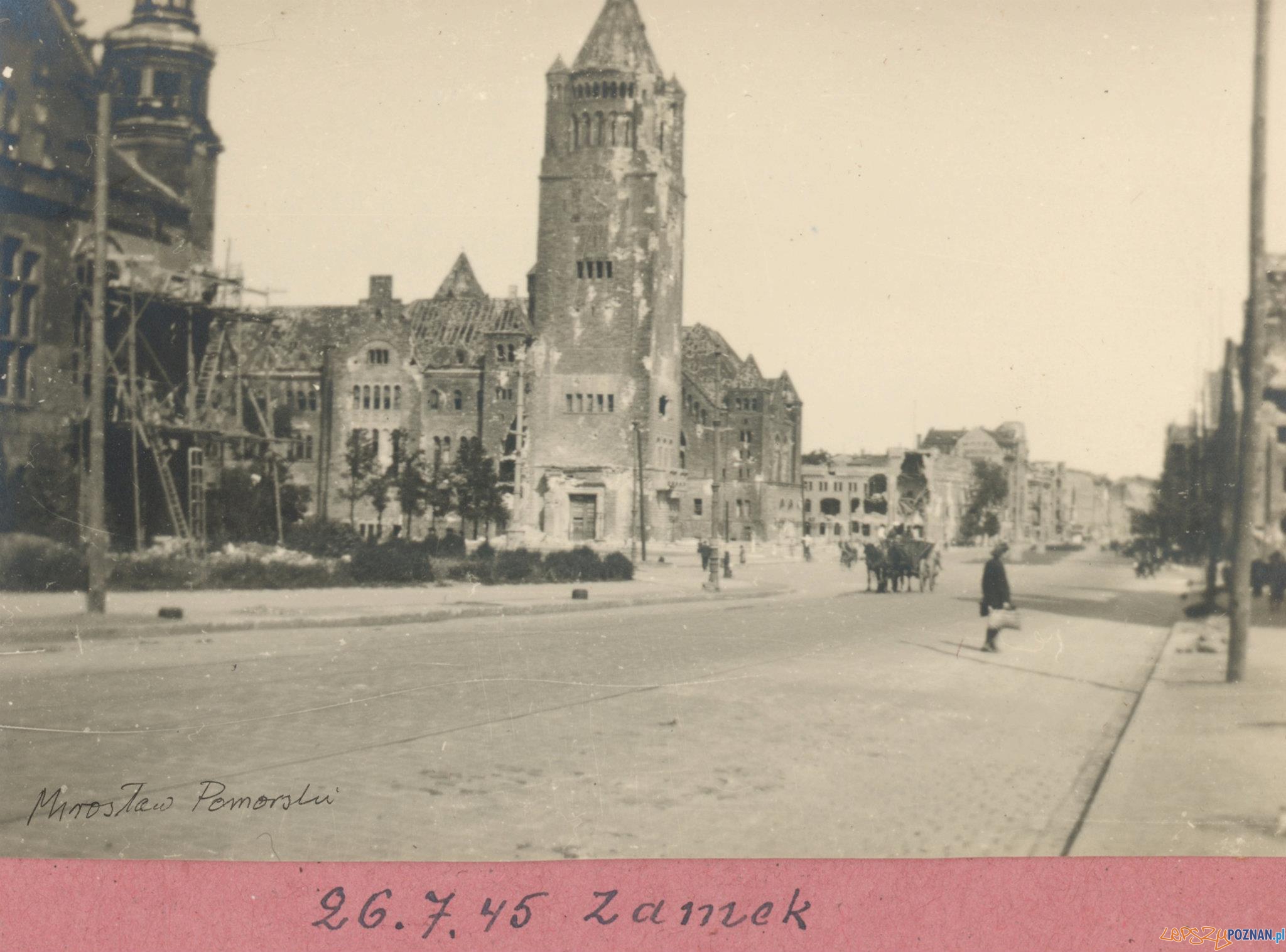 Zamek 26.07.1946  Foto: Mirosław Pomorski / MKZ