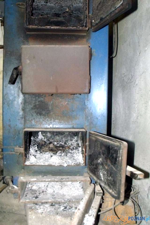 Strażacy musieli przeczyścić komin Foto: Strażacy musieli przeczyścić komin Foto: