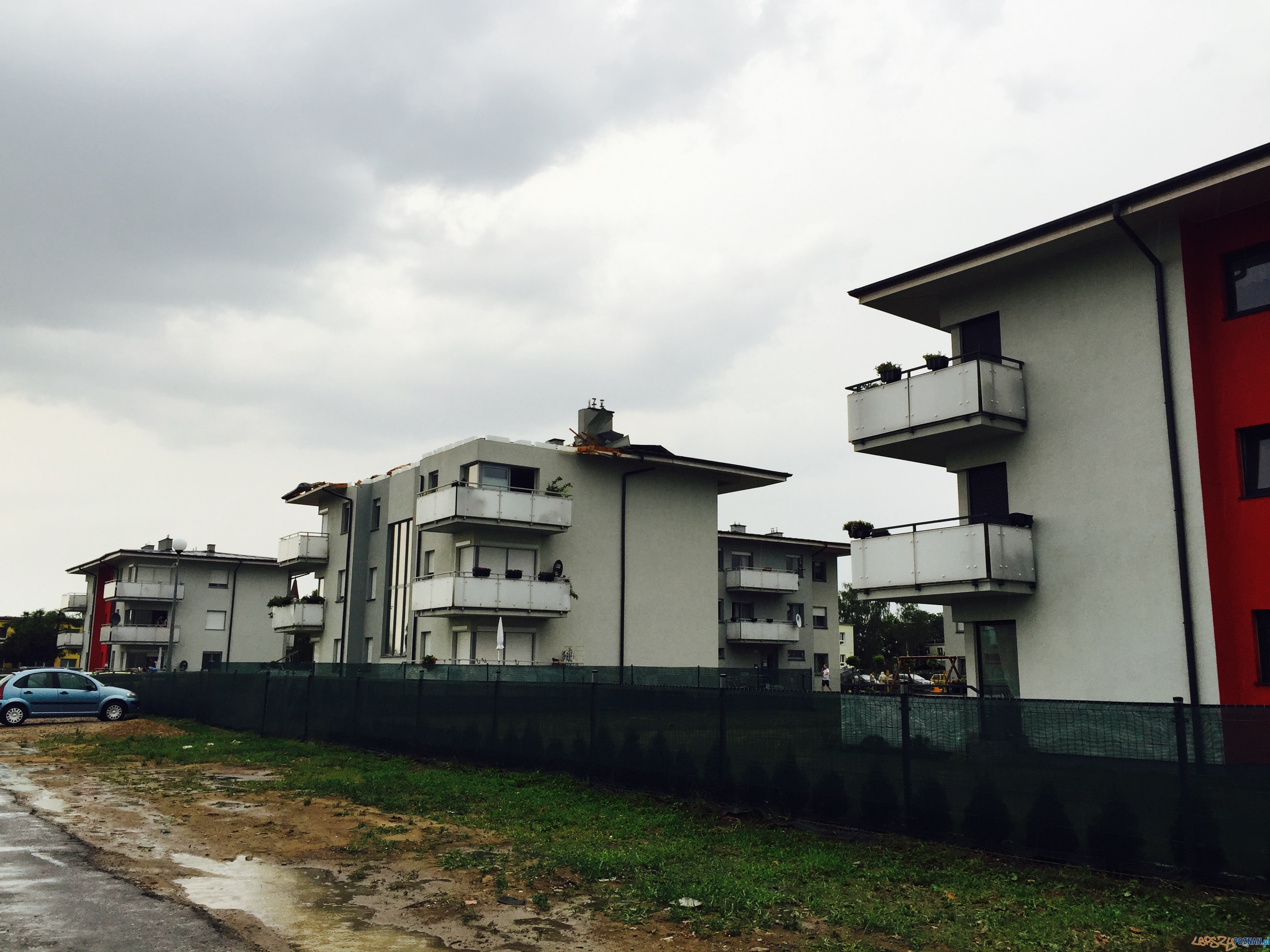 Zerwany dach w Rokietnicy Foto: czytelnik Zerwany dach w Rokietnicy Foto: czytelnik