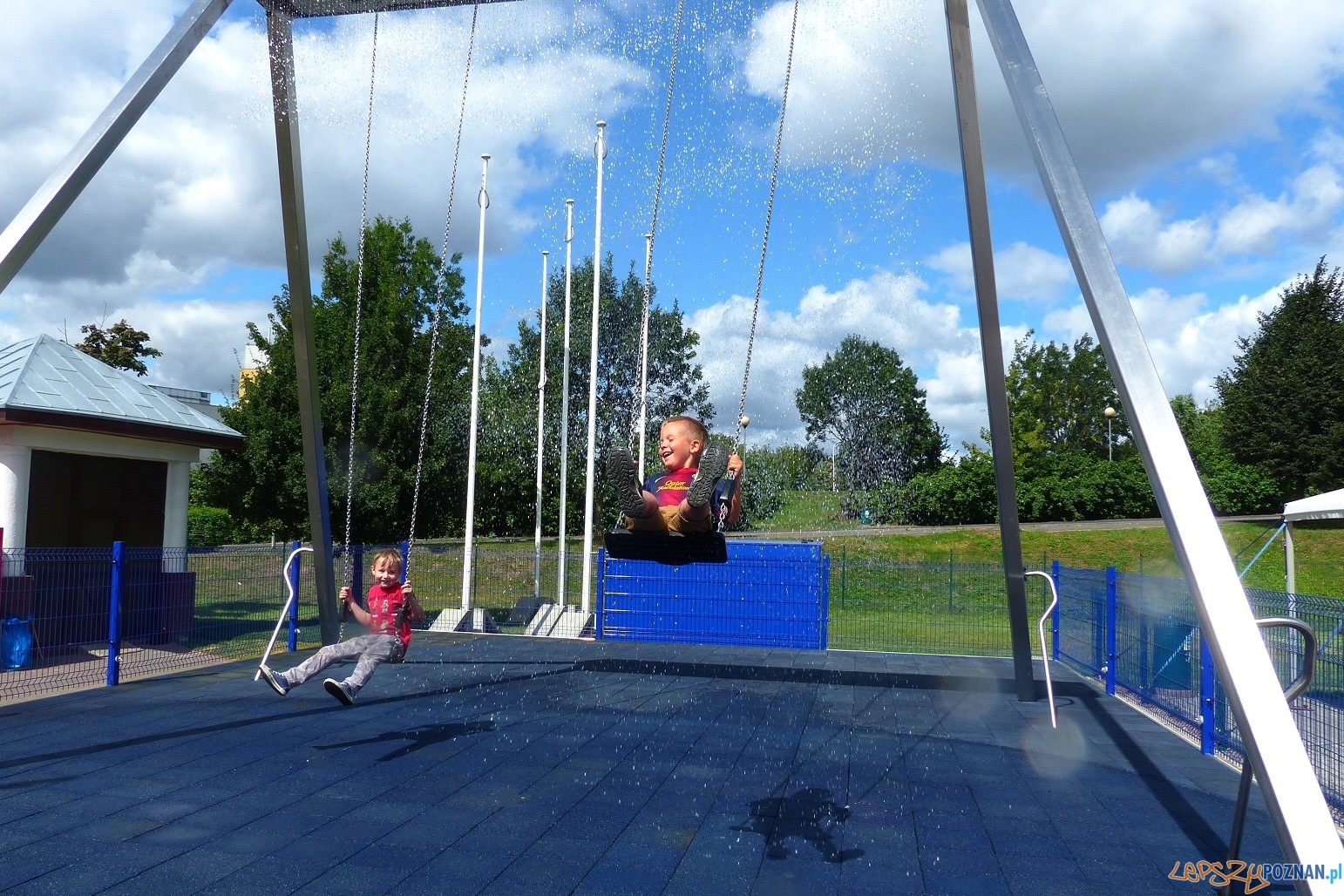 Wodna huśtawka Foto: Aquanet Wodna huśtawka Foto: Aquanet