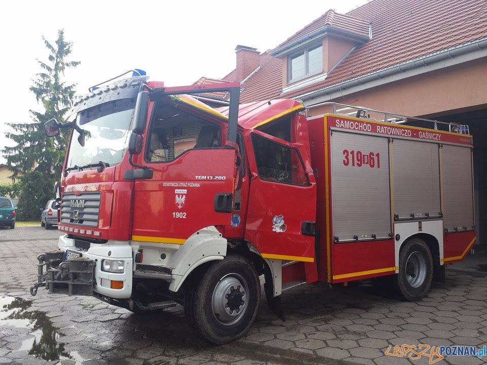 Uwalnianie wozu strażackiego Foto: Heavy Rescue SGRT OSP Mosina Uwalnianie wozu strażackiego Foto: Heavy Rescue SGRT OSP Mosina