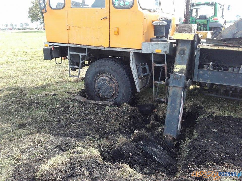 Ratowali ciężarówkę z... torfowiska Foto: Heavy Rescue SGRT OSP Mosina Ratowali ciężarówkę z... torfowiska Foto: Heavy Rescue SGRT OSP Mosina