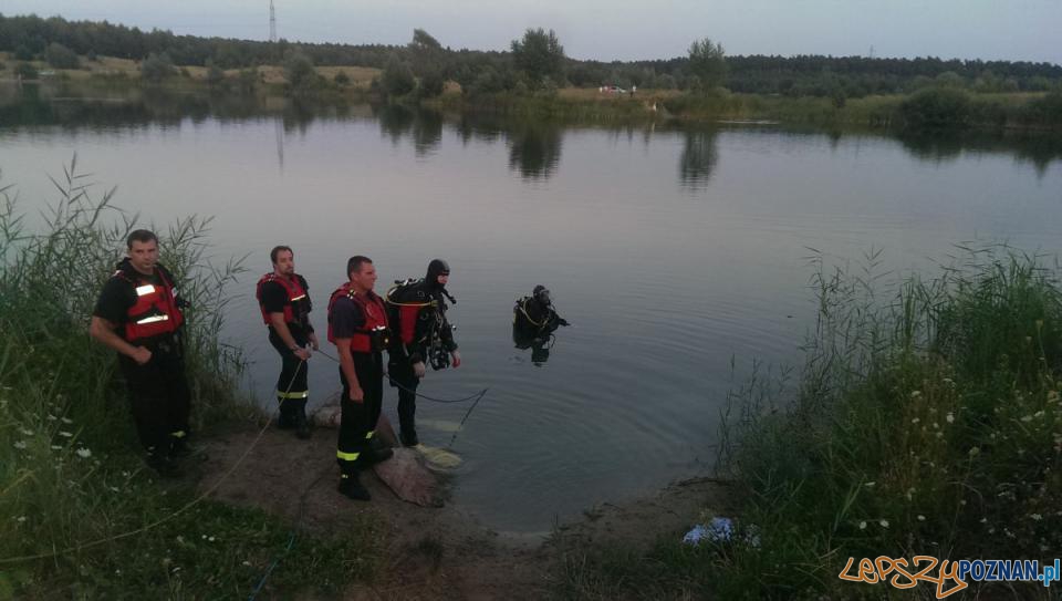 Kolejny zatopiony samochód Foto: PSP w Poznaniu Kolejny zatopiony samochód Foto: PSP w Poznaniu