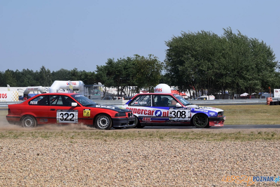 Wyścigi samochodowe na Torze "Poznań" Foto: materiały prasowe AW Wyścigi samochodowe na Torze "Poznań" Foto: materiały prasowe AW