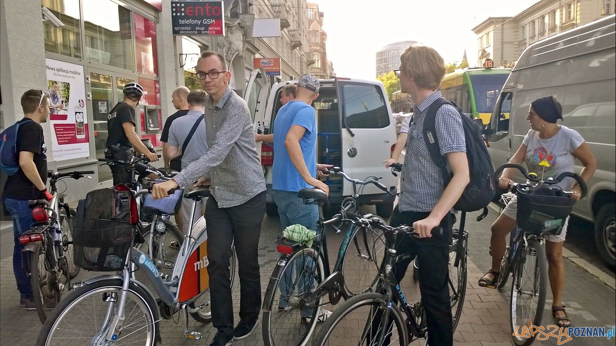 Parkowanie na drodze rowerowej Foto: Parkowanie na drodze rowerowej Foto: