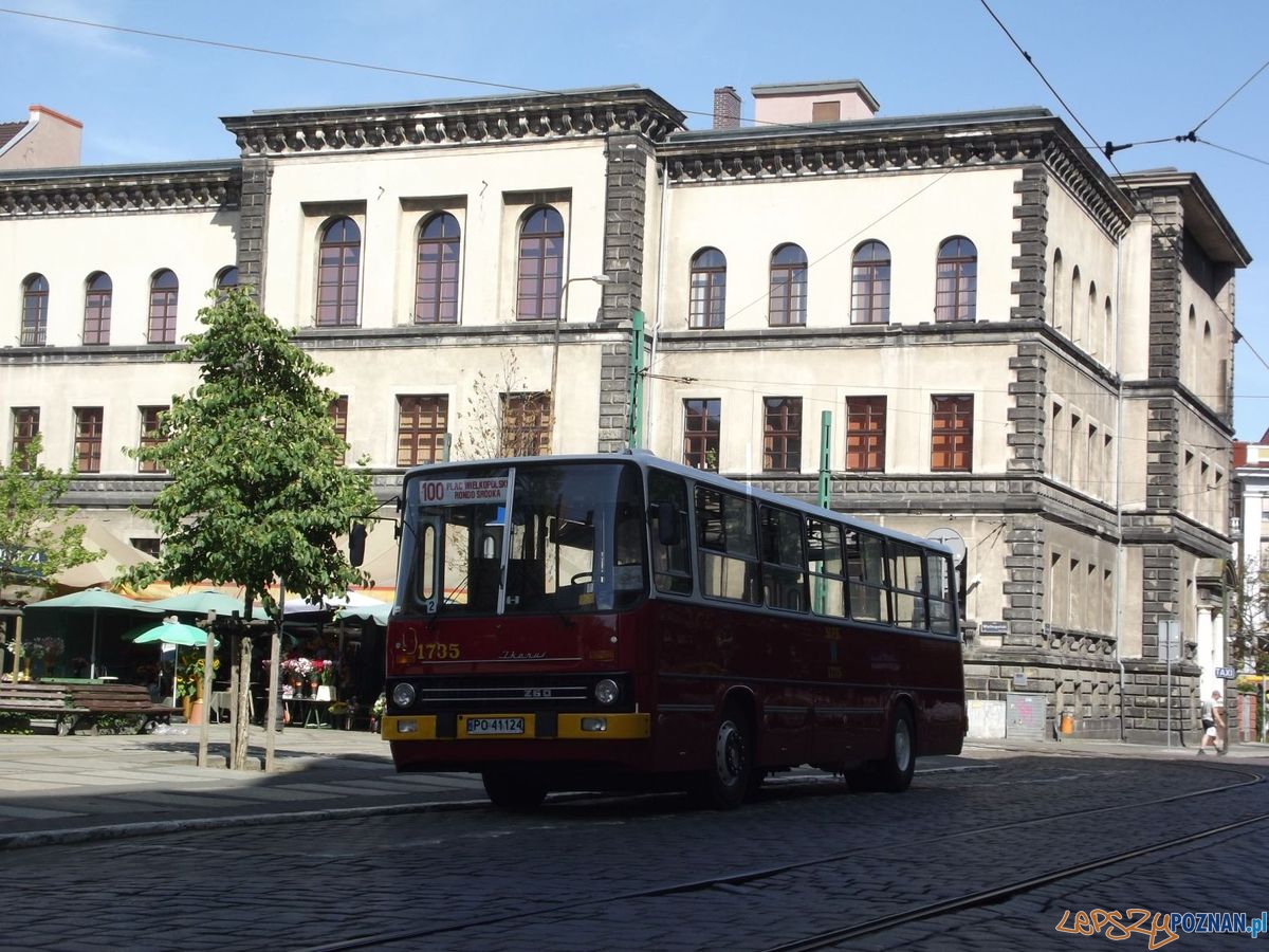 Zabytkowy Ikarus na Placu Wielkopolskim Foto: Maciej Wojciechowski / KMPS Zabytkowy Ikarus na Placu Wielkopolskim Foto: Maciej Wojciechowski / KMPS