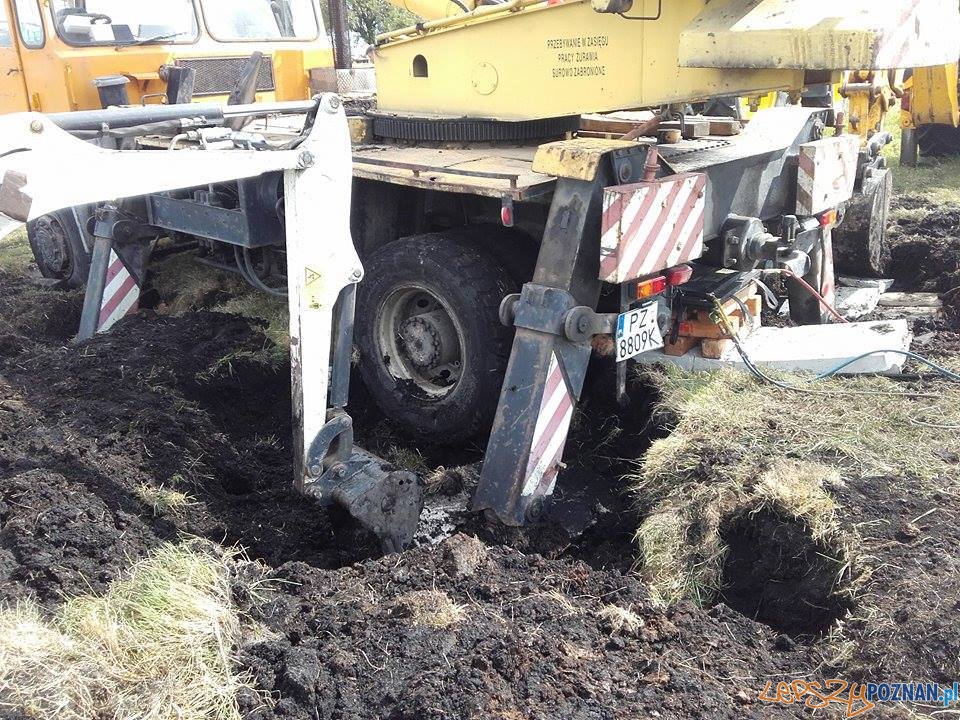 Ratowali ciężarówkę z... torfowiska Foto: Heavy Rescue SGRT OSP Mosina Ratowali ciężarówkę z... torfowiska Foto: Heavy Rescue SGRT OSP Mosina