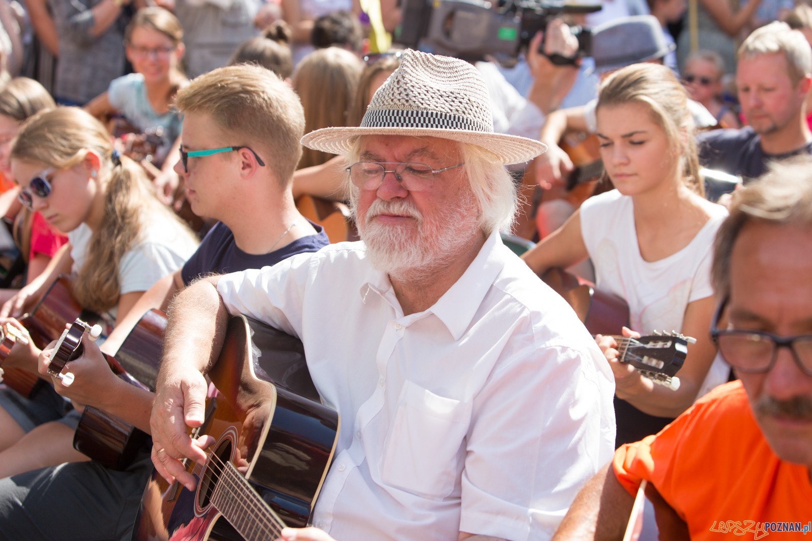 VIII Happening Gitarowy - Stary Rynek Foto: lepszyPOZNAN.pl / Piotr Rychter VIII Happening Gitarowy - Stary Rynek Foto: lepszyPOZNAN.pl / Piotr Rychter