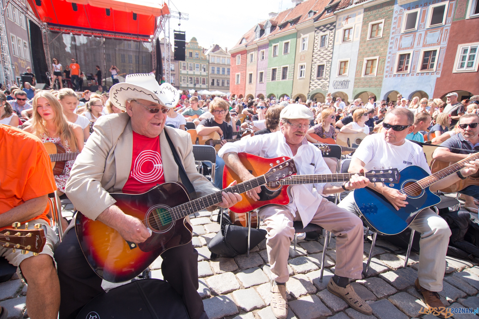 VIII Happening Gitarowy - Stary Rynek Foto: lepszyPOZNAN.pl / Piotr Rychter VIII Happening Gitarowy - Stary Rynek Foto: lepszyPOZNAN.pl / Piotr Rychter