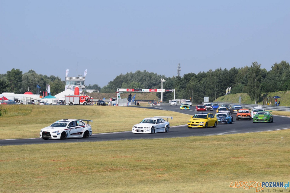 Wyścigi samochodowe na Torze "Poznań" Foto: materiały prasowe AW Wyścigi samochodowe na Torze "Poznań" Foto: materiały prasowe AW