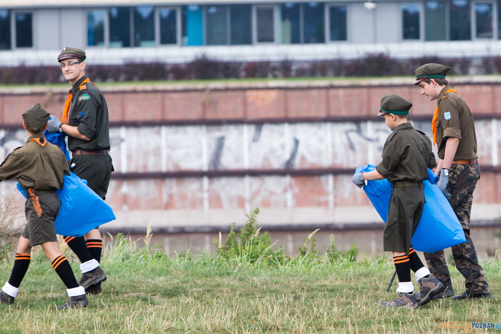 Spływaj śmieciu, tej! Foto: lepszyPOZNAN.pl / Piotr Rychter Spływaj śmieciu, tej! Foto: lepszyPOZNAN.pl / Piotr Rychter