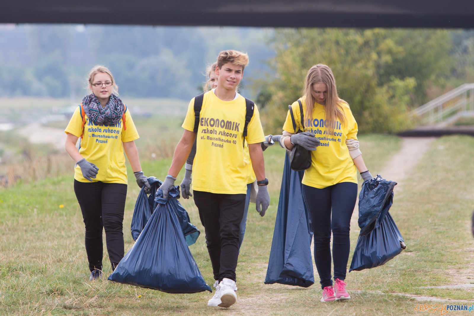 Spływaj śmieciu, tej! Foto: lepszyPOZNAN.pl / Piotr Rychter Spływaj śmieciu, tej! Foto: lepszyPOZNAN.pl / Piotr Rychter