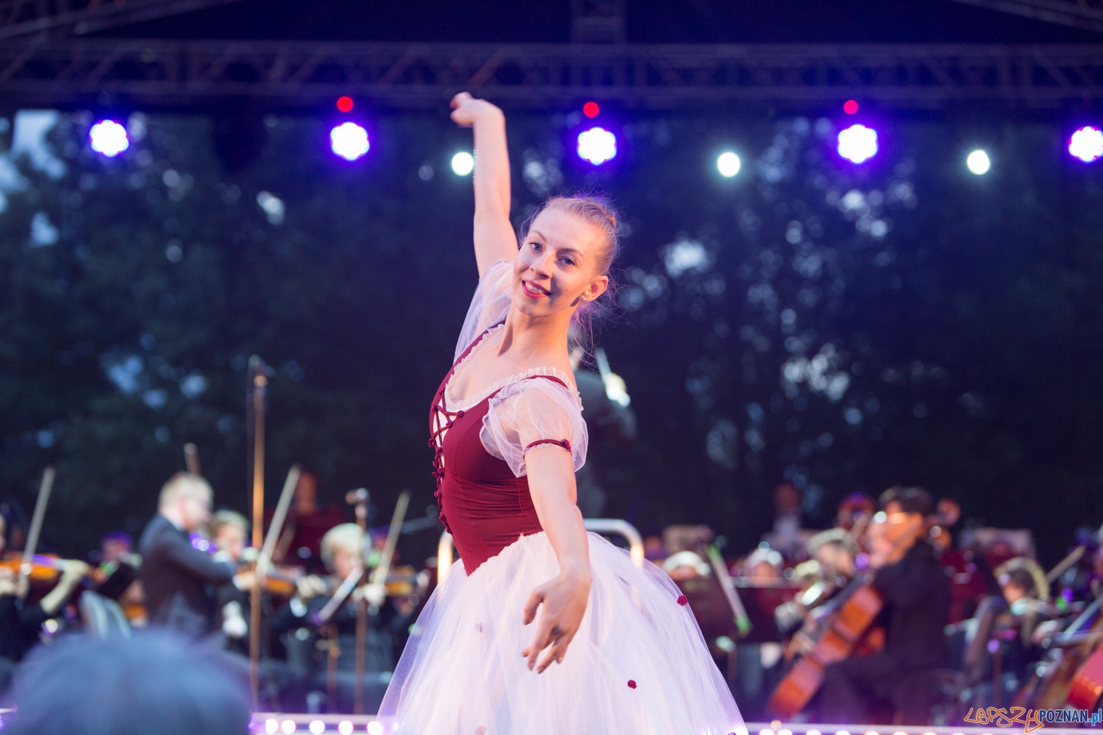 Żywioły i... tańce świata Foto: lepszyPOZNAN.pl / Piotr Rychter Żywioły i... tańce świata Foto: lepszyPOZNAN.pl / Piotr Rychter