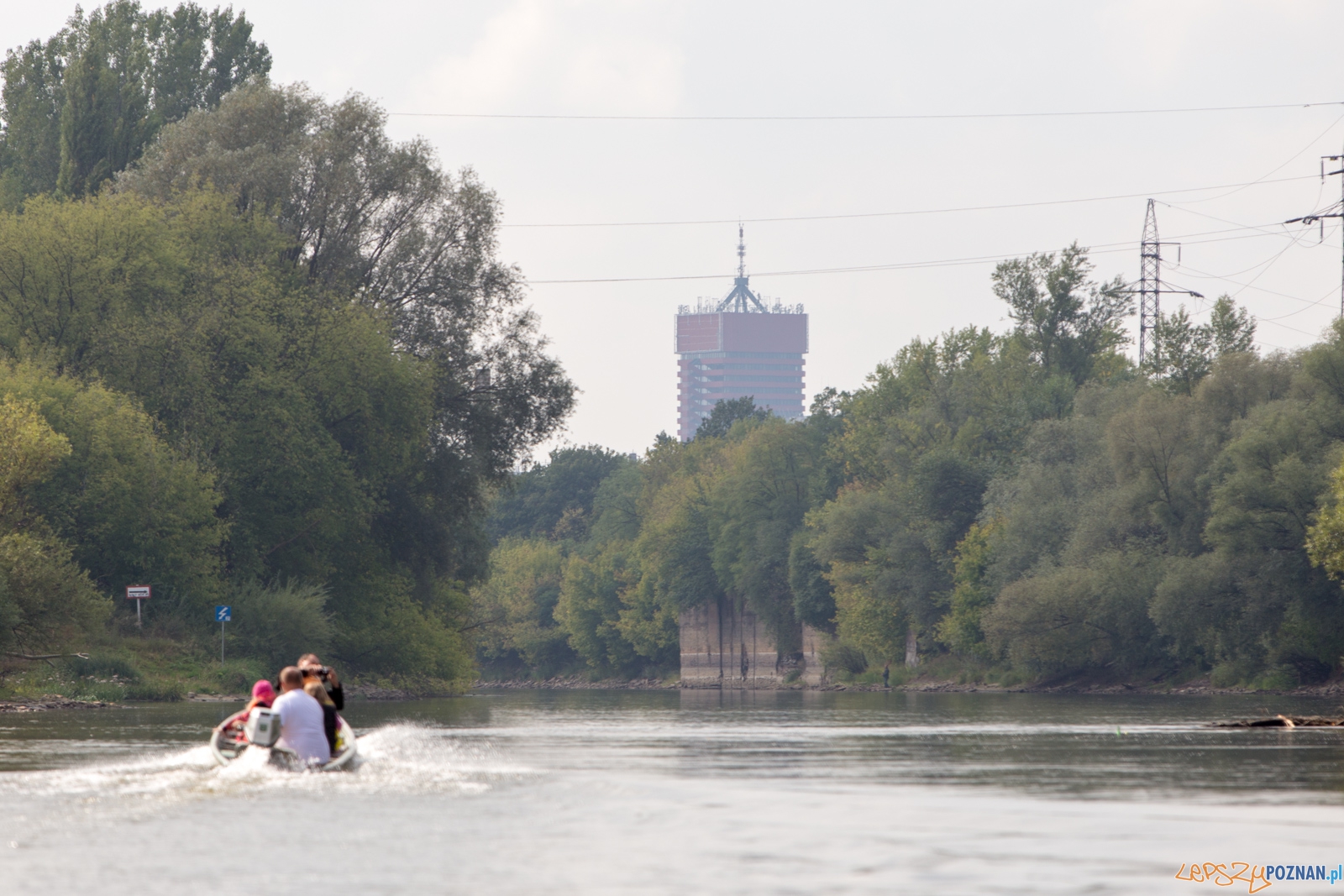 Spływaj śmieciu, tej! Foto: lepszyPOZNAN.pl / Piotr Rychter Spływaj śmieciu, tej! Foto: lepszyPOZNAN.pl / Piotr Rychter