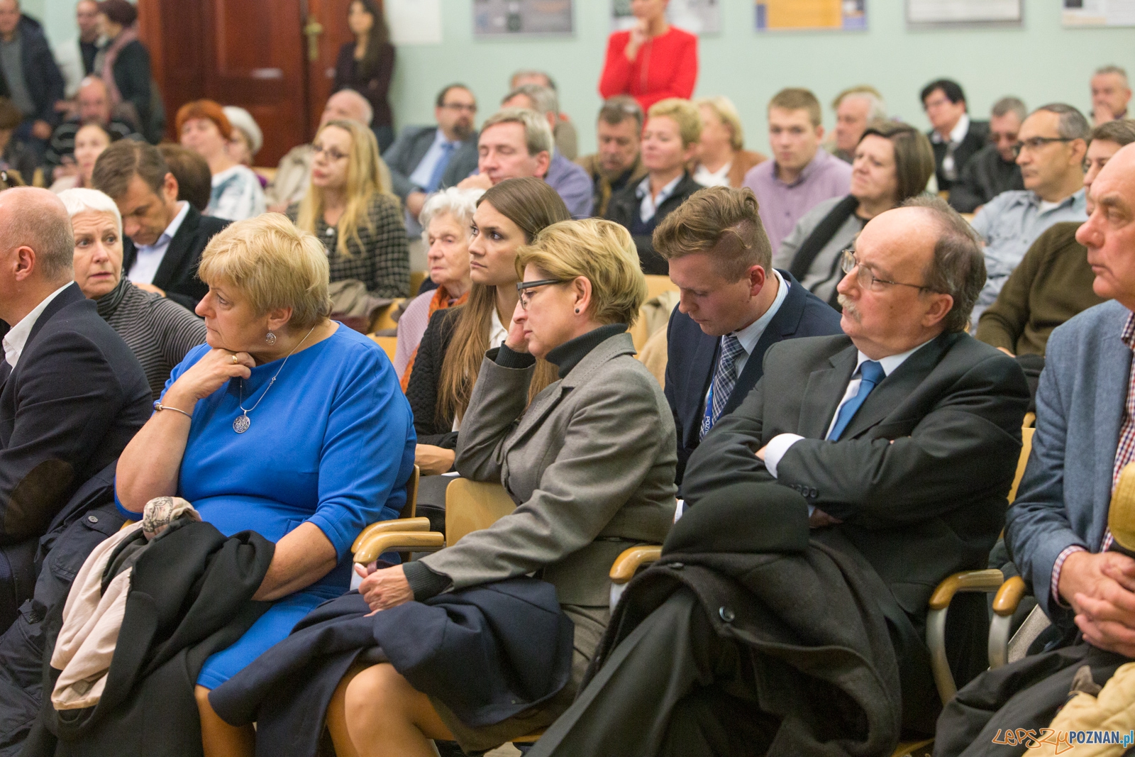 Spotkanie Prezydenta Jaśkowiaka z mieszkańcami Starego Miasta Foto: lepszyPOZNAN.pl / Piotr Rychter Spotkanie Prezydenta Jaśkowiaka z mieszkańcami Starego Miasta Foto: lepszyPOZNAN.pl / Piotr Rychter