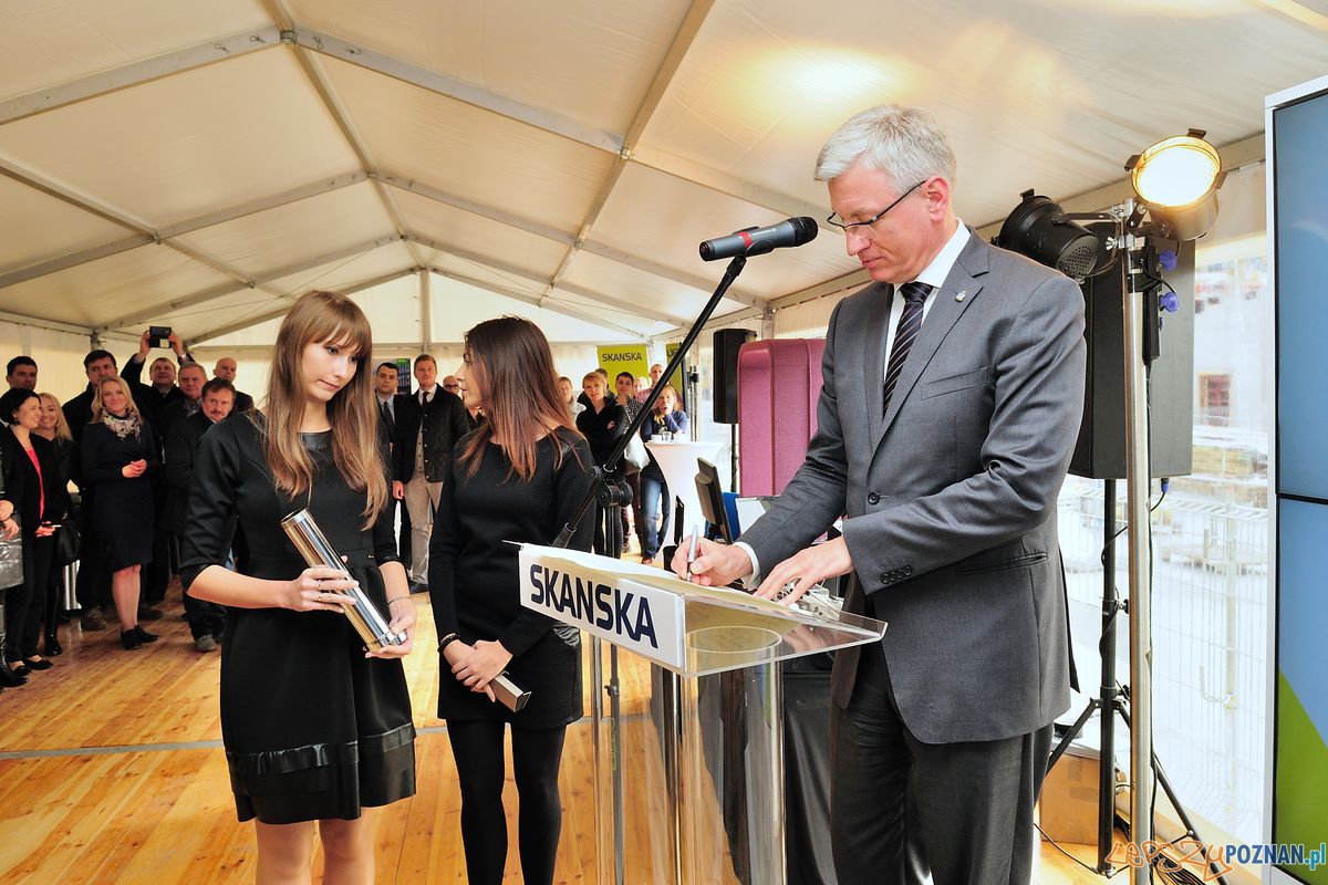 Prezydent Jaśkowiak na uroczystości wmurowania kamienia węgielnego Maratonu Foto: materiały inwestora Prezydent Jaśkowiak na uroczystości wmurowania kamienia węgielnego Maratonu Foto: materiały inwestora