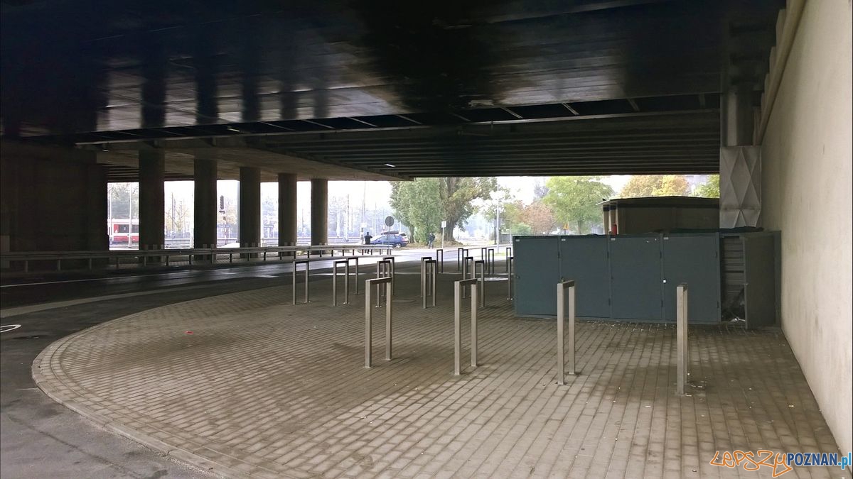 Pod Mostem Dworcowym od strony Wildy Foto: Tomasz Dworek / Rada Osiedla Stare Miasto Pod Mostem Dworcowym od strony Wildy Foto: Tomasz Dworek / Rada Osiedla Stare Miasto