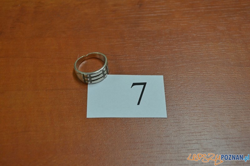 Przedmioty odzyskane od złodziei Foto: Przedmioty odzyskane od złodziei Foto: