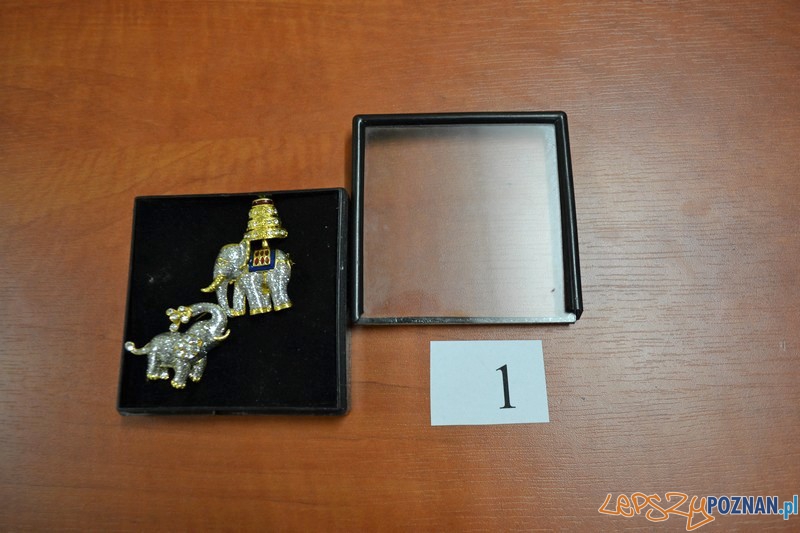 Przedmioty odzyskane od złodziei Foto: Przedmioty odzyskane od złodziei Foto: