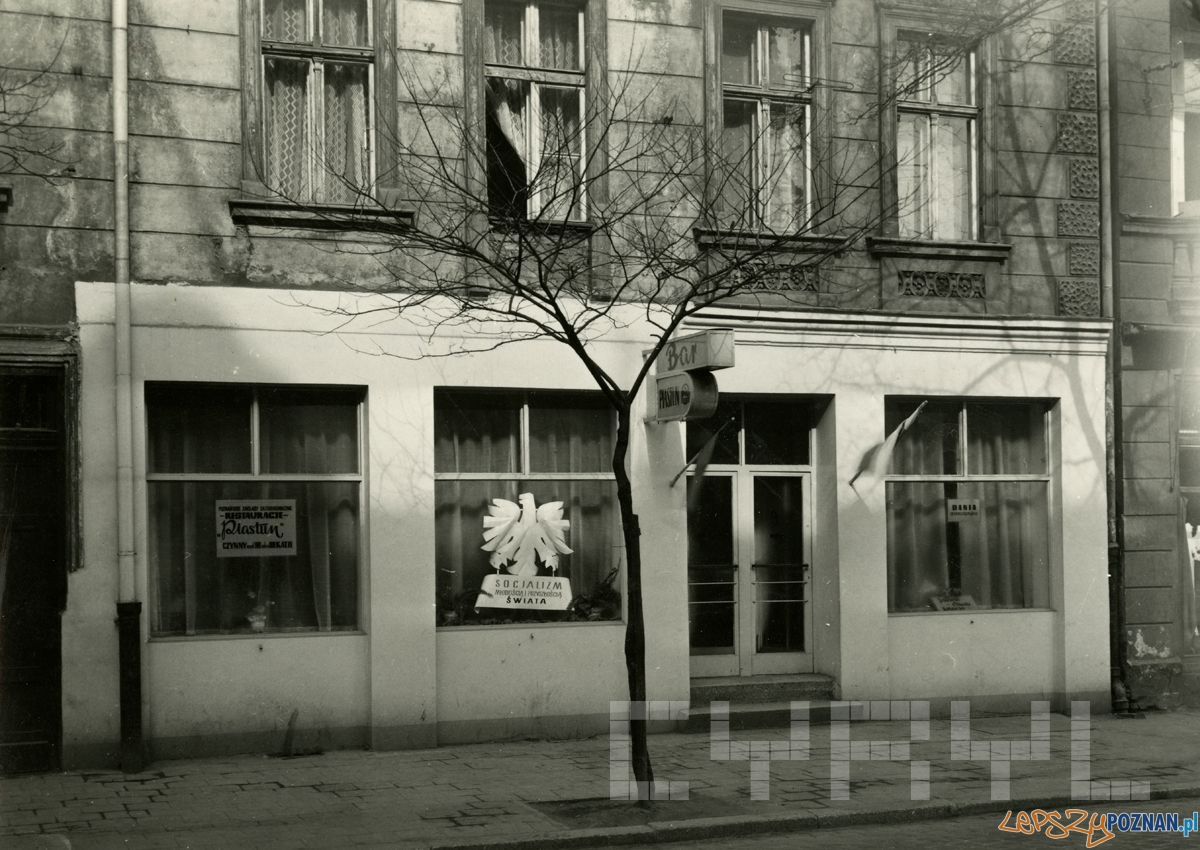 Bar Piastun na Kraszewskiego 1960-69 Foto: Cyryl / Kronika Miasta Poznania Bar Piastun na Kraszewskiego 1960-69 Foto: Cyryl / Kronika Miasta Poznania