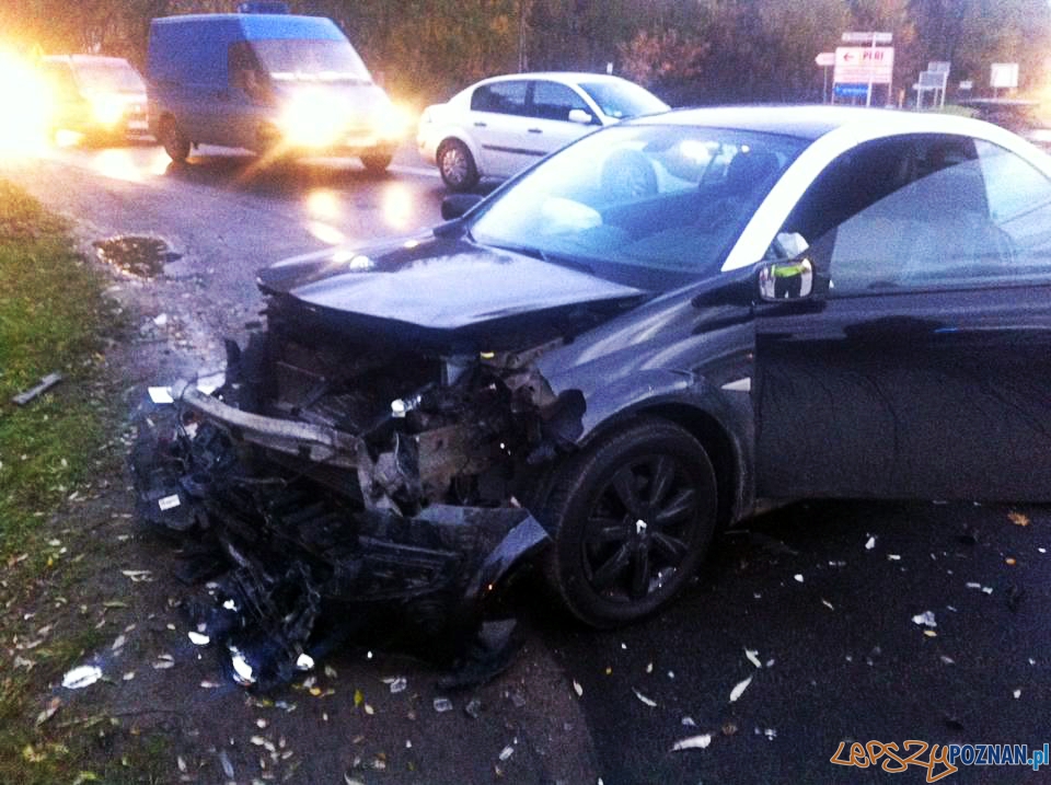 Poważny wypadek w Koninku Foto: Pomoc Drogowa EuroHol Poznań 503-604-400 Poważny wypadek w Koninku Foto: Pomoc Drogowa EuroHol Poznań 503-604-400