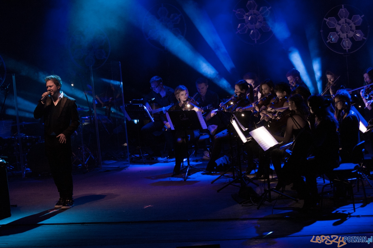 Andrzej Piaseczny (23.11.2015) Teatr Wielki, Poznań Foto: © lepszyPOZNAN.pl / Karolina Kiraga Andrzej Piaseczny (23.11.2015) Teatr Wielki, Poznań Foto: © lepszyPOZNAN.pl / Karolina Kiraga