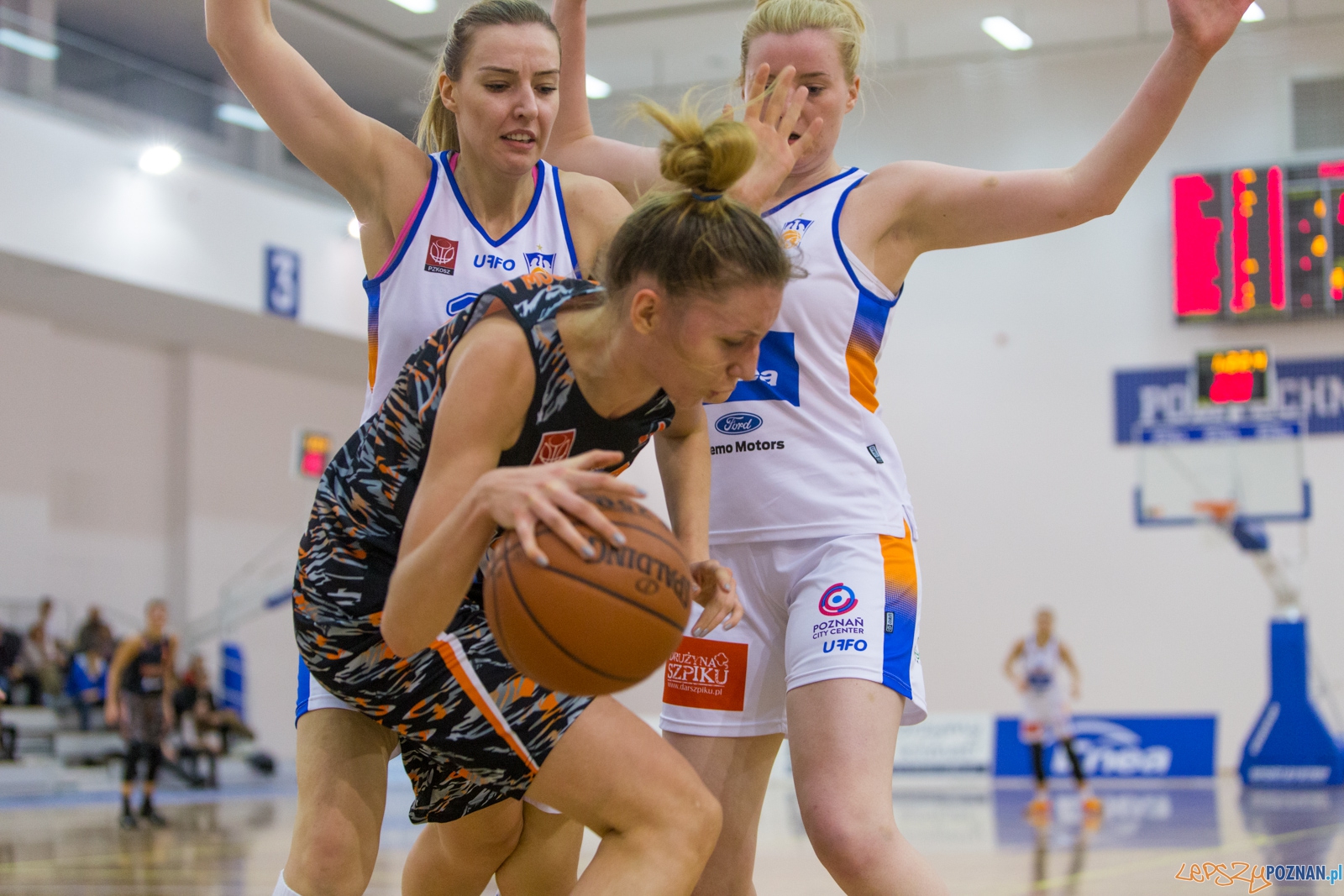 ENEA AZS Poznań - UKS Basket SMS Aleksandrów Łódzki Foto: lepszyPOZNAN.pl / Piotr Rychter ENEA AZS Poznań - UKS Basket SMS Aleksandrów Łódzki Foto: lepszyPOZNAN.pl / Piotr Rychter
