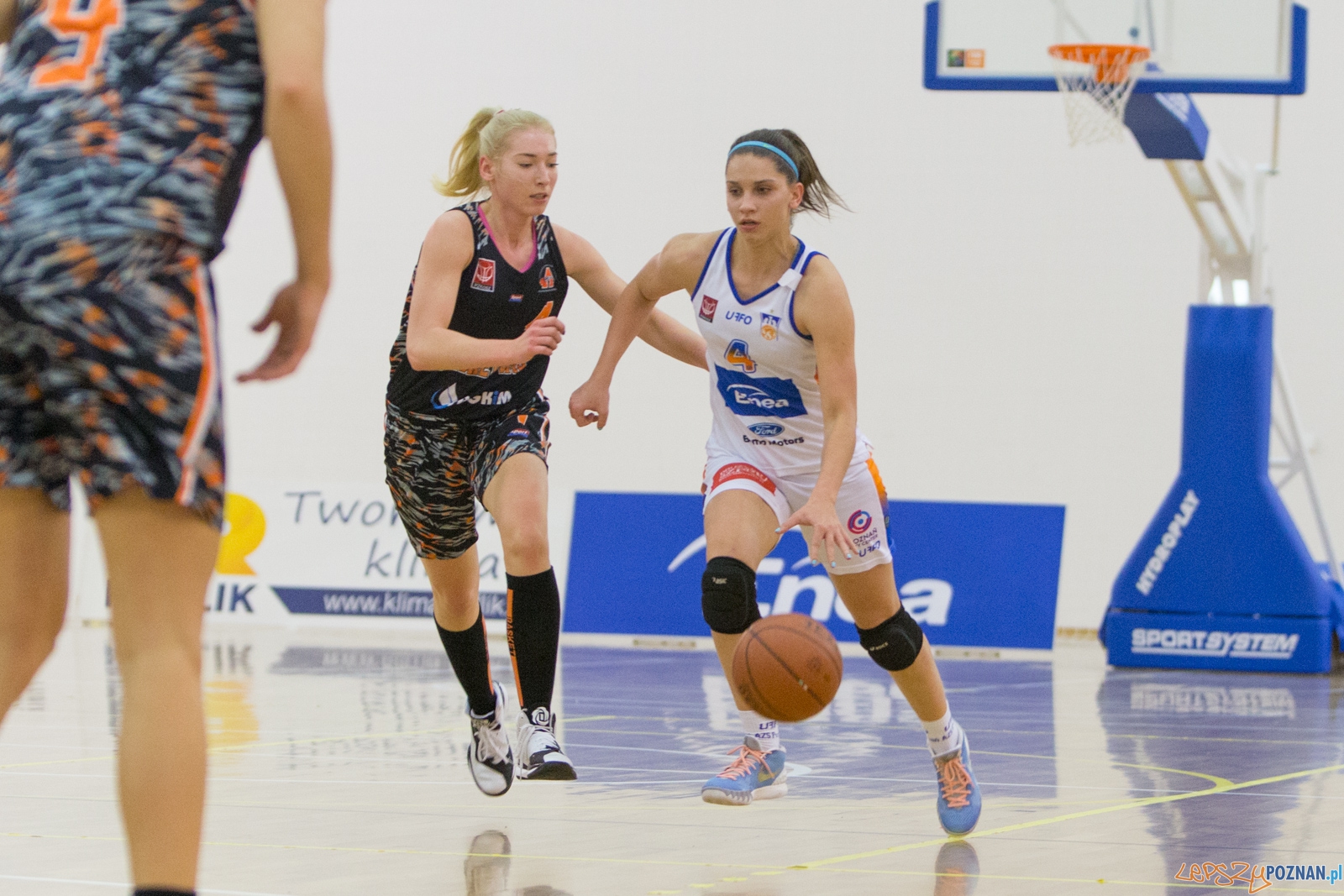 ENEA AZS Poznań - UKS Basket SMS Aleksandrów Łódzki Foto: lepszyPOZNAN.pl / Piotr Rychter ENEA AZS Poznań - UKS Basket SMS Aleksandrów Łódzki Foto: lepszyPOZNAN.pl / Piotr Rychter