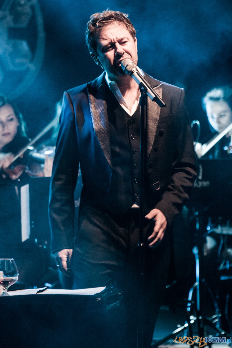 Andrzej Piaseczny (23.11.2015) Teatr Wielki, Poznań Foto: © lepszyPOZNAN.pl / Karolina Kiraga Andrzej Piaseczny (23.11.2015) Teatr Wielki, Poznań Foto: © lepszyPOZNAN.pl / Karolina Kiraga