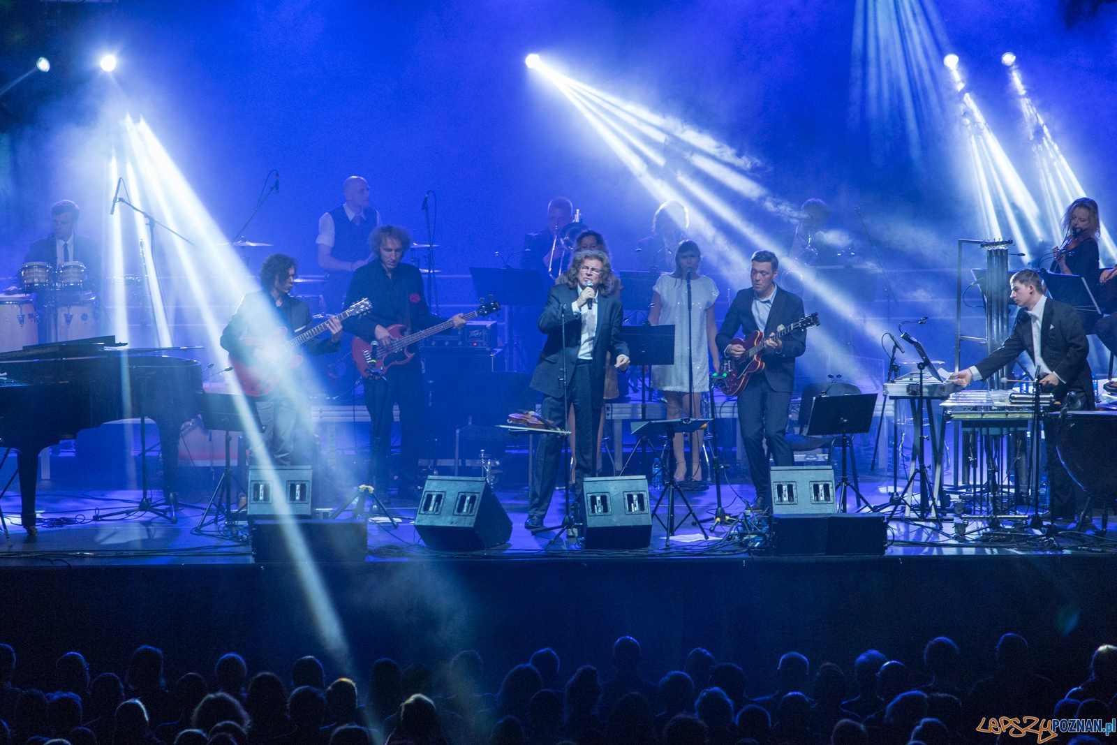 Zbigniew Wodecki i Mitch & Mitch - 1976 A Space Odyssey Foto: lepszyPOZNAN.pl / Piotr Rychter Zbigniew Wodecki i Mitch & Mitch - 1976 A Space Odyssey Foto: lepszyPOZNAN.pl / Piotr Rychter