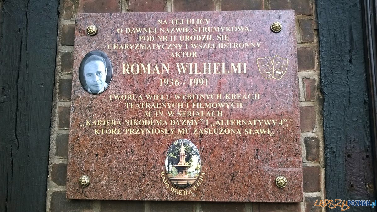 Tablica poświęcona R. Wilhelmiemu na ul. Sikorskiego Foto: Tomasz Dworek Tablica poświęcona R. Wilhelmiemu na ul. Sikorskiego Foto: Tomasz Dworek